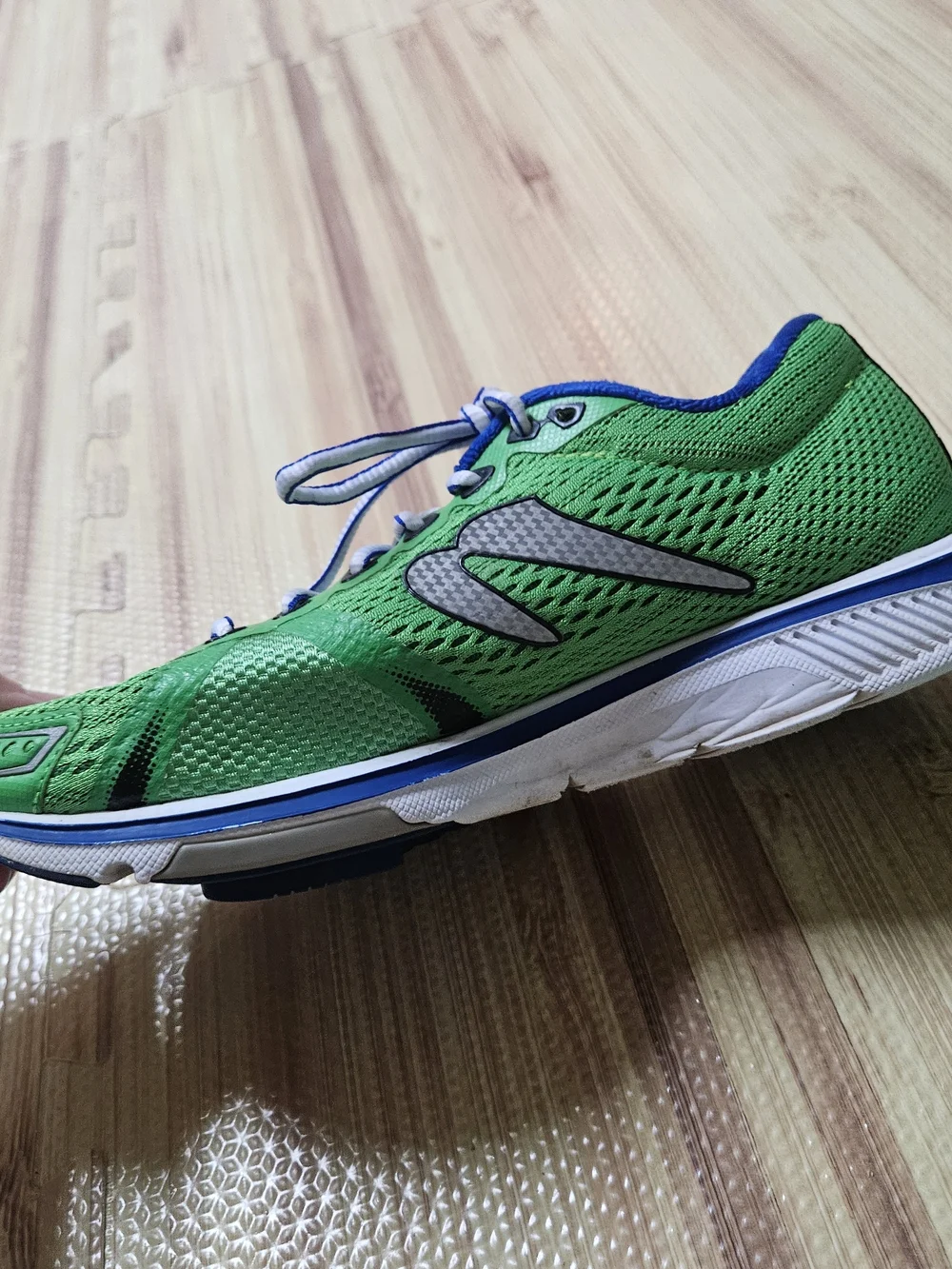 Newton Gravity 5 V Men's Running Shoes Green Blue M000116 Size 7.5 Gravitas V